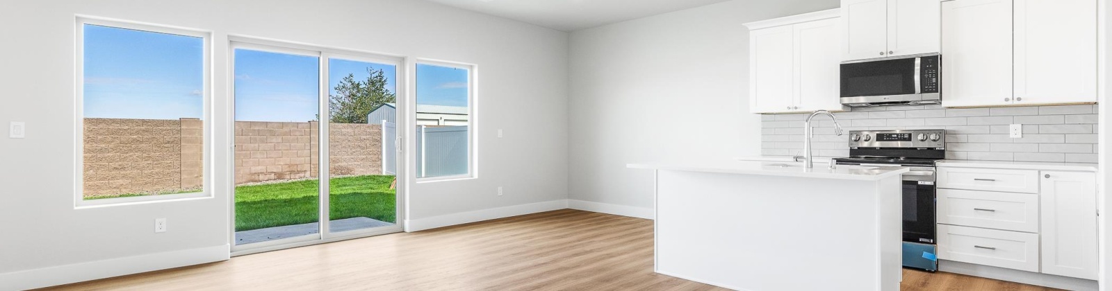 Grapevine Ct, West Richland, Washington 99353, 3 Bedrooms Bedrooms, 0 ,3 BathroomsBathrooms,Condos/townhomes,For Sale,Grapevine Ct,0,289936