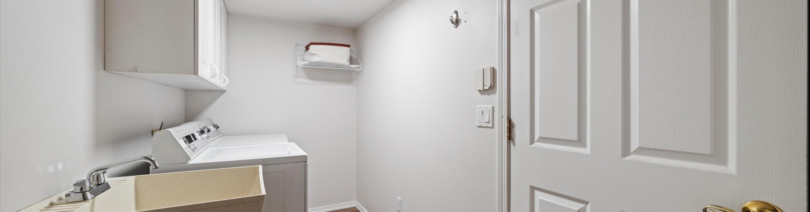 Ledbetter Street, Kennewick, Washington 99337, 4 Bedrooms Bedrooms, 0 ,3 BathroomsBathrooms,Houses,For Sale,Ledbetter Street,0,289944