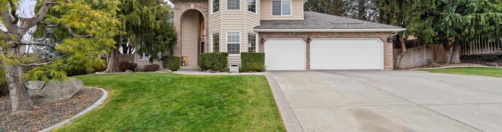 Ledbetter Street, Kennewick, Washington 99337, 4 Bedrooms Bedrooms, 0 ,3 BathroomsBathrooms,Houses,For Sale,Ledbetter Street,0,289944