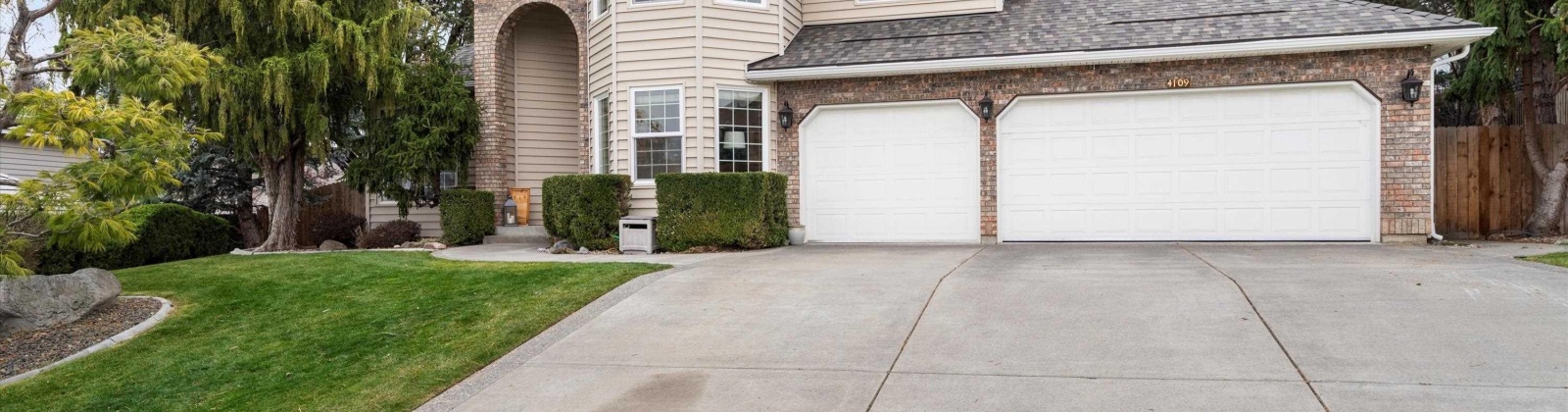 Ledbetter Street, Kennewick, Washington 99337, 4 Bedrooms Bedrooms, 0 ,3 BathroomsBathrooms,Houses,For Sale,Ledbetter Street,0,289944