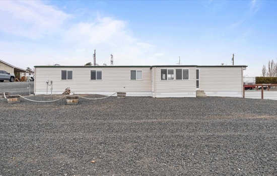 Paterson, Paterson, Washington 99345, 3 Bedrooms Bedrooms, 0 ,3 BathroomsBathrooms,Manufactured Homes,For Sale,Paterson,0,289941