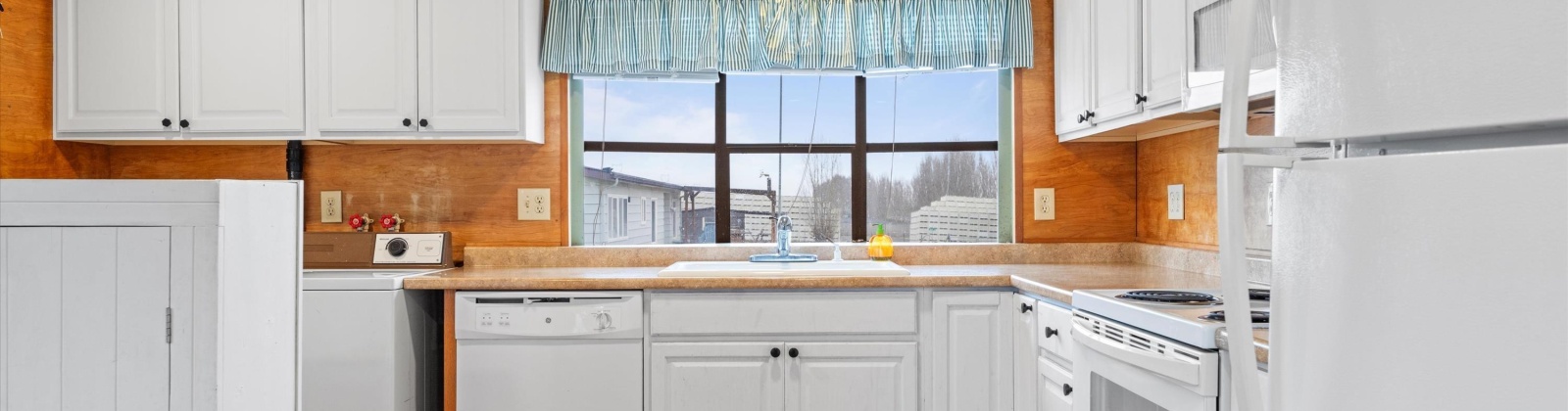 Paterson, Paterson, Washington 99345, 3 Bedrooms Bedrooms, 0 ,3 BathroomsBathrooms,Manufactured Homes,For Sale,Paterson,0,289941