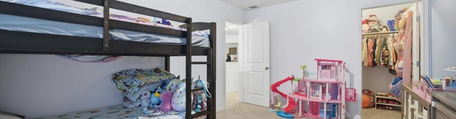 Parley Dr, Pasco, Washington 99301, 4 Bedrooms Bedrooms, 0 ,3 BathroomsBathrooms,Houses,For Sale,Parley Dr,0,289967