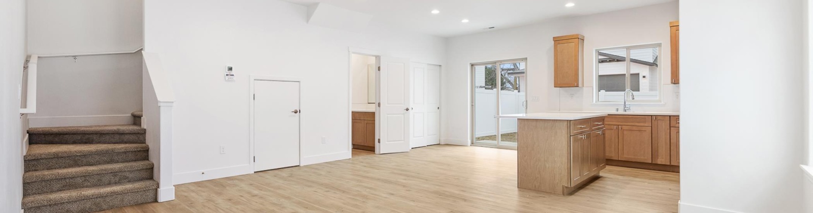 Underwood Pl, Kennewick, Washington 99337, 5 Bedrooms Bedrooms, 0 ,6 BathroomsBathrooms,Multi-family,For Sale,Underwood Pl,0,289982