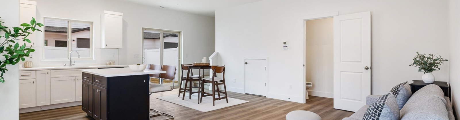 Underwood Pl, Kennewick, Washington 99337, 5 Bedrooms Bedrooms, 0 ,6 BathroomsBathrooms,Multi-family,For Sale,Underwood Pl,0,289982