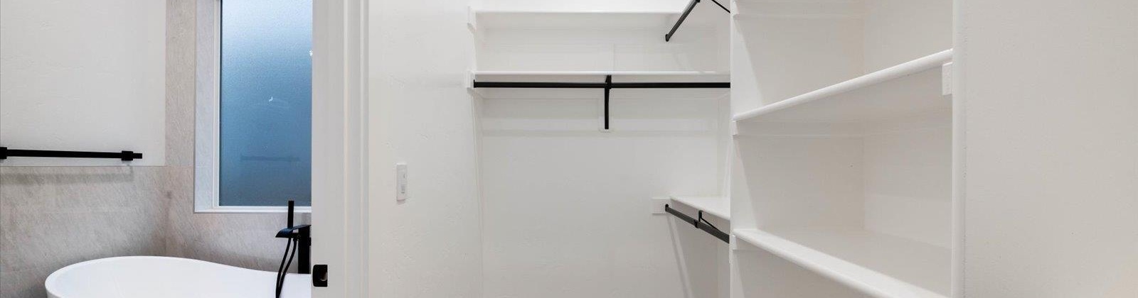 Waterhill, Richland, Washington 99352, 4 Bedrooms Bedrooms, 0 ,3 BathroomsBathrooms,Houses,For Sale,Waterhill,0,289989