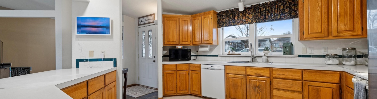 Wyoming, Kennewick, Washington 99336, 3 Bedrooms Bedrooms, 0 ,2 BathroomsBathrooms,Manufactured Homes,For Sale,Wyoming,0,289987