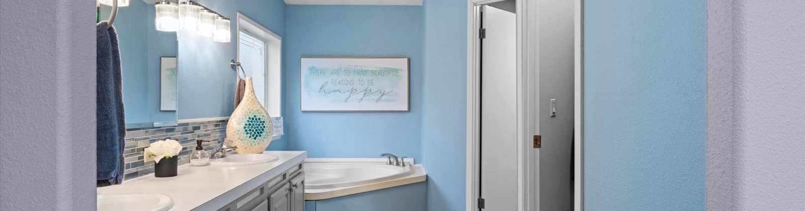 Wyoming, Kennewick, Washington 99336, 3 Bedrooms Bedrooms, 0 ,2 BathroomsBathrooms,Manufactured Homes,For Sale,Wyoming,0,289987