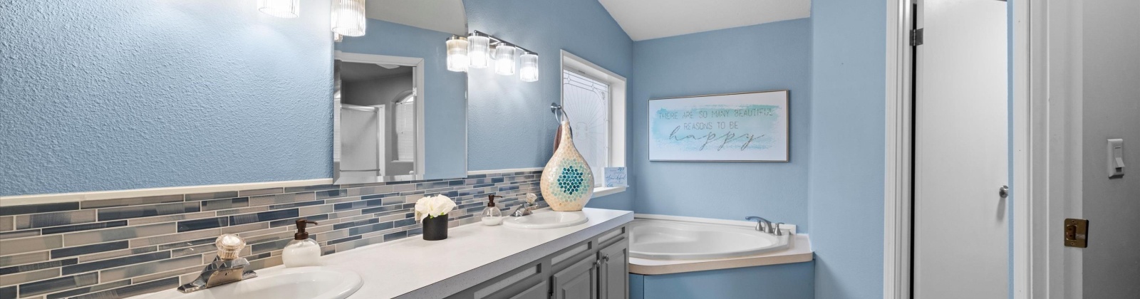 Wyoming, Kennewick, Washington 99336, 3 Bedrooms Bedrooms, 0 ,2 BathroomsBathrooms,Manufactured Homes,For Sale,Wyoming,0,289987