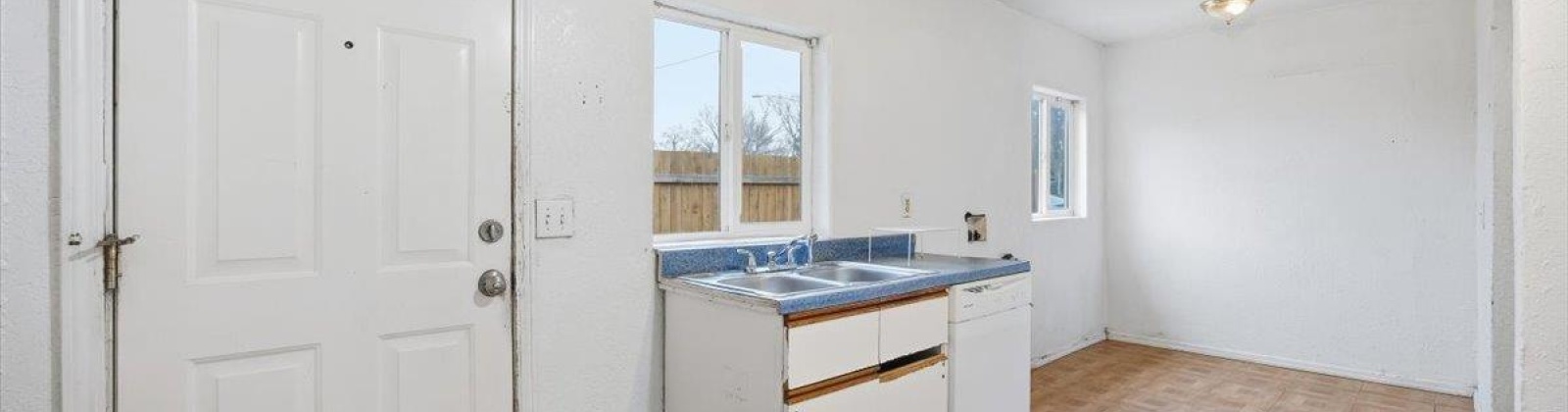 1st Ave, Kennewick, Washington 99336-5057, 2 Bedrooms Bedrooms, 0 ,1 BathroomBathrooms,Houses,For Sale,1st Ave,0,289991