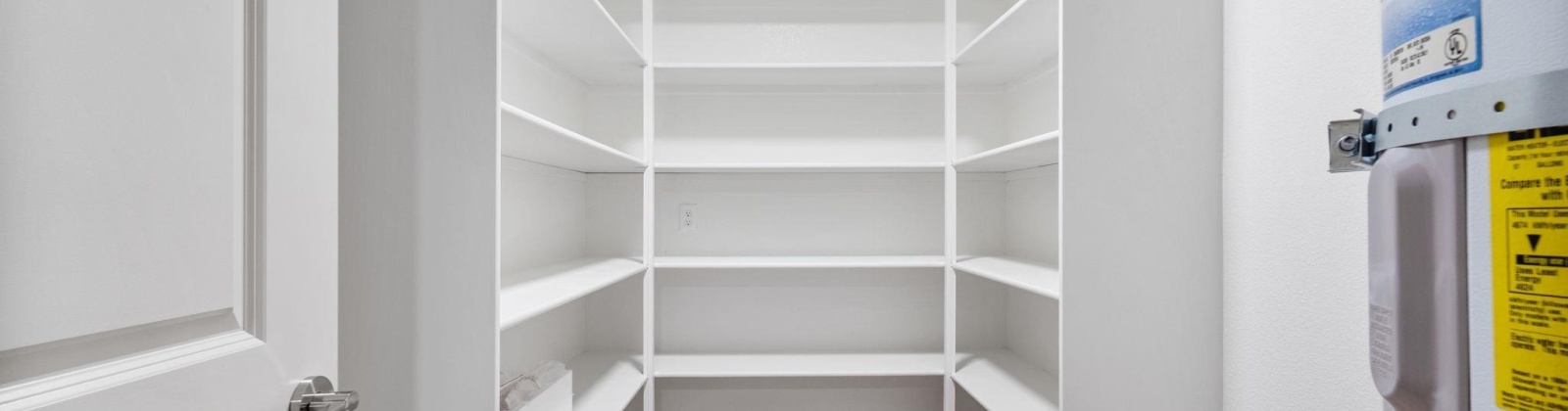 Holly Way, West Richland, Washington 99353, 3 Bedrooms Bedrooms, 0 ,2 BathroomsBathrooms,Houses,For Sale,Holly Way,0,290016