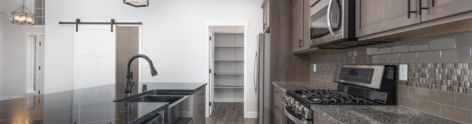 44th Place, Kennewick, Washington 99337, 3 Bedrooms Bedrooms, 0 ,2 BathroomsBathrooms,Houses,For Sale,44th Place,0,290030