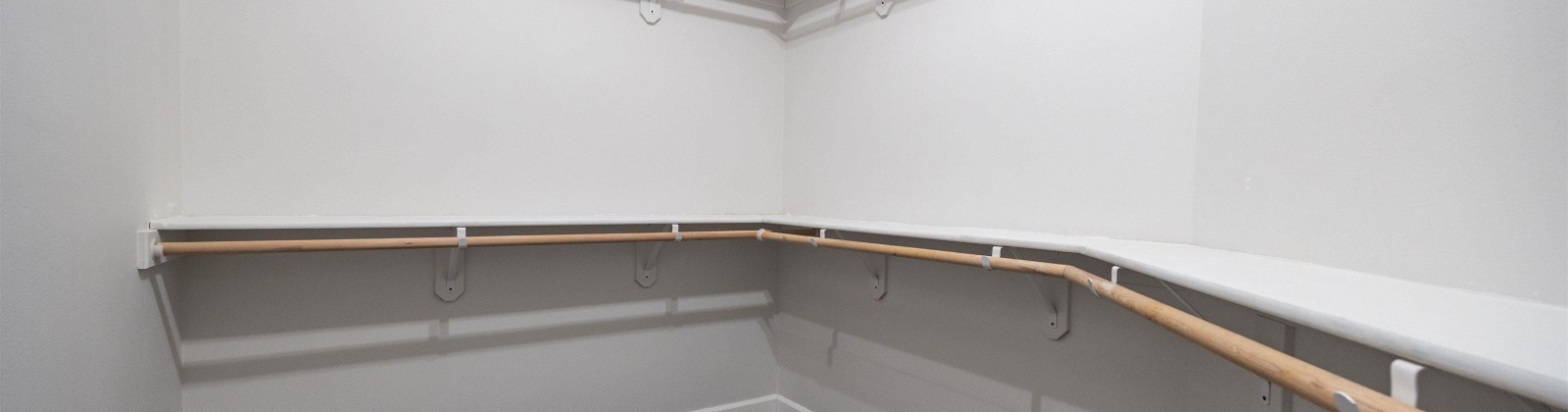 44th Place, Kennewick, Washington 99337, 3 Bedrooms Bedrooms, 0 ,2 BathroomsBathrooms,Houses,For Sale,44th Place,0,290030