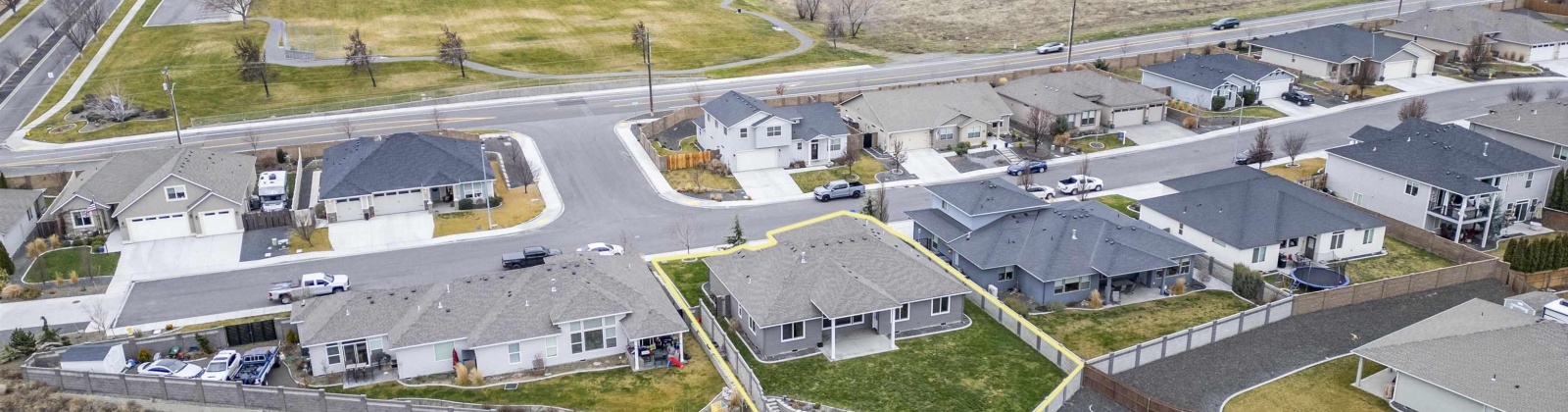 44th Place, Kennewick, Washington 99337, 3 Bedrooms Bedrooms, 0 ,2 BathroomsBathrooms,Houses,For Sale,44th Place,0,290030