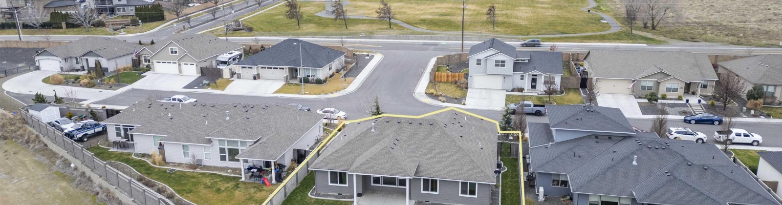 44th Place, Kennewick, Washington 99337, 3 Bedrooms Bedrooms, 0 ,2 BathroomsBathrooms,Houses,For Sale,44th Place,0,290030