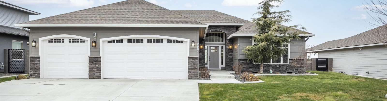 44th Place, Kennewick, Washington 99337, 3 Bedrooms Bedrooms, 0 ,2 BathroomsBathrooms,Houses,For Sale,44th Place,0,290030