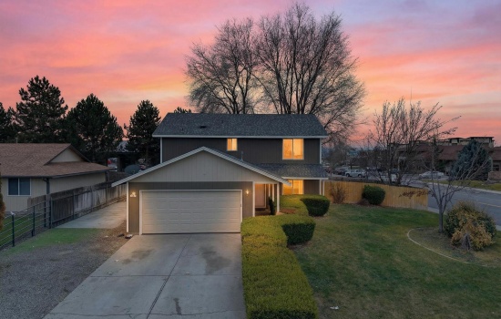 Fenway Drive, Pasco, Washington 99301, 4 Bedrooms Bedrooms, 0 ,3 BathroomsBathrooms,Houses,For Sale,Fenway Drive,0,290029