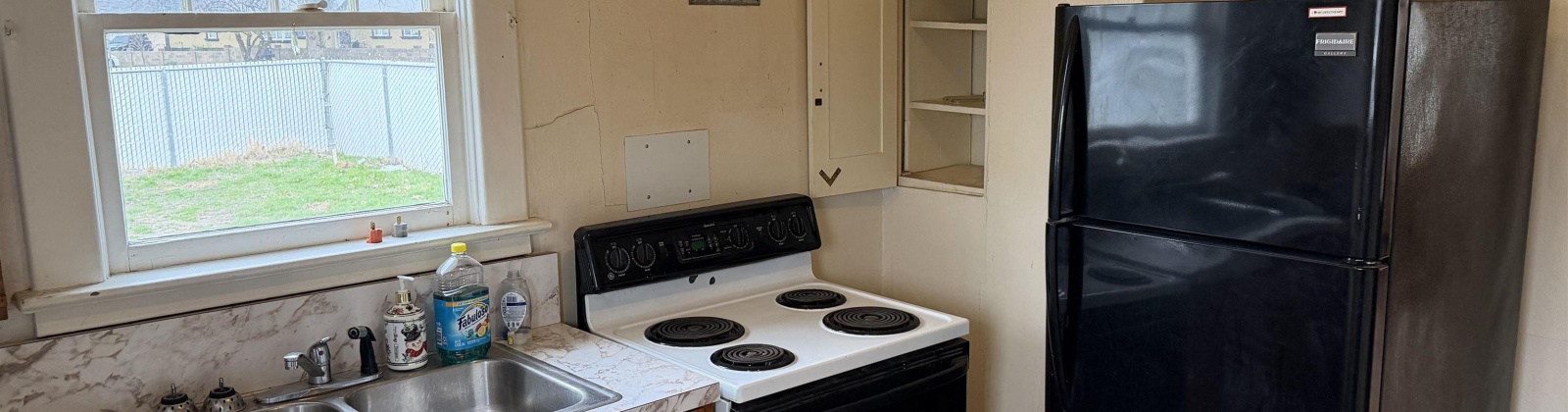 Yakima Street, Pasco, Washington 99301, 2 Bedrooms Bedrooms, 0 ,1 BathroomBathrooms,Houses,For Sale,Yakima Street,0,290022