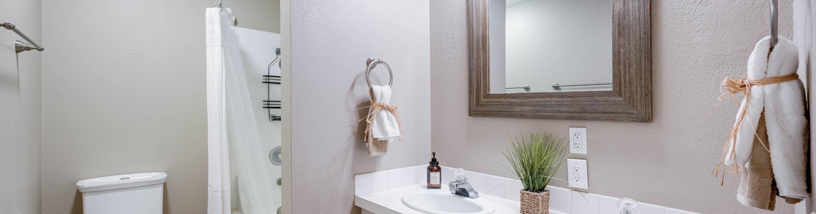 Crestview St #2, Pullman, Washington 99163, 4 Bedrooms Bedrooms, 0 ,2 BathroomsBathrooms,Condos/townhomes,For Sale,Crestview St #2,0,290050