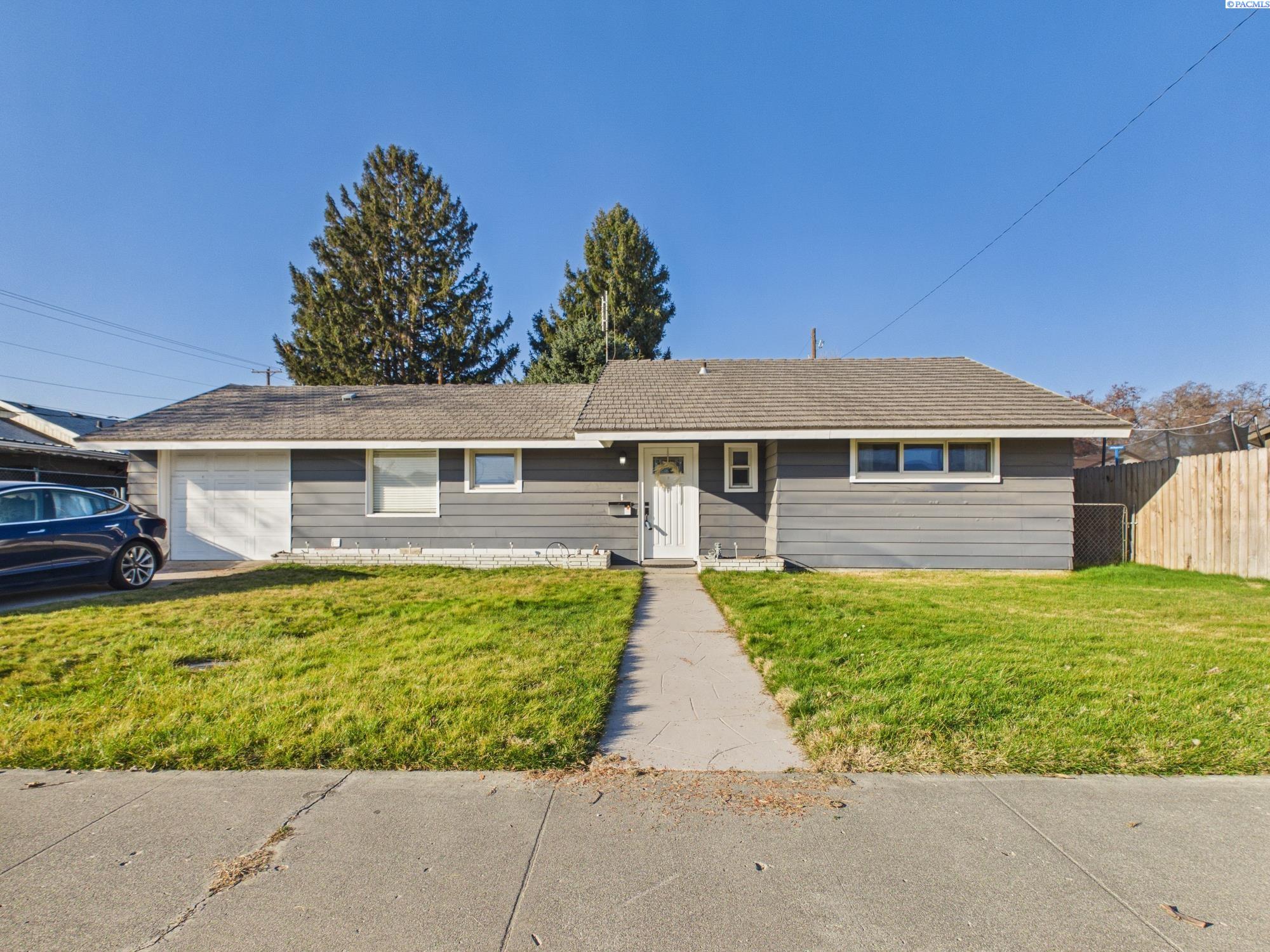 Mayfield St, Kennewick, Washington 99336, 3 Bedrooms Bedrooms, 0 ,1 BathroomBathrooms,Houses,For Sale,Mayfield St,0,290057