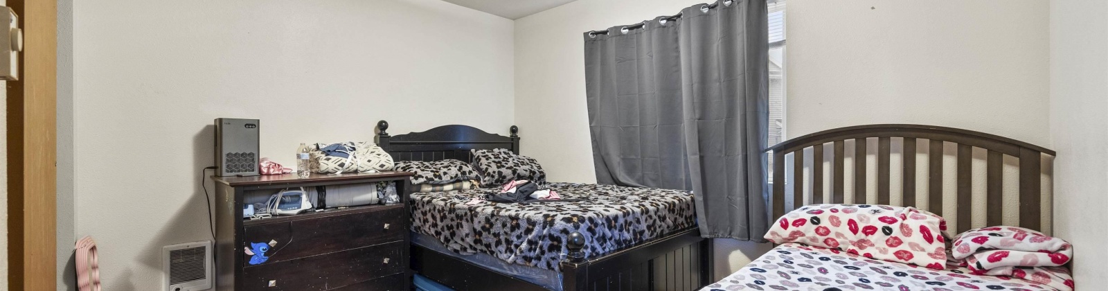 3rd Street, Granger, Washington 98932, 8 Bedrooms Bedrooms, 0 ,4 BathroomsBathrooms,Multi-family,For Sale,3rd Street,0,290074