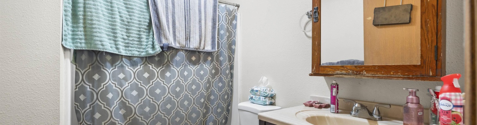 3rd Street, Granger, Washington 98932, 8 Bedrooms Bedrooms, 0 ,4 BathroomsBathrooms,Multi-family,For Sale,3rd Street,0,290074