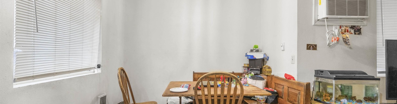 3rd Street, Granger, Washington 98932, 8 Bedrooms Bedrooms, 0 ,4 BathroomsBathrooms,Multi-family,For Sale,3rd Street,0,290074