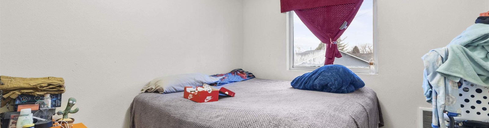 3rd Street, Granger, Washington 98932, 8 Bedrooms Bedrooms, 0 ,4 BathroomsBathrooms,Multi-family,For Sale,3rd Street,0,290074