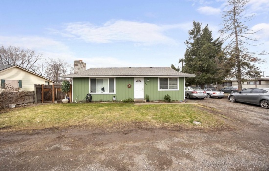 D Street, Wapato, Washington 98951, 5 Bedrooms Bedrooms, 0 ,3 BathroomsBathrooms,Multi-family,For Sale,D Street,0,290072