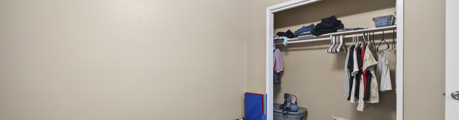 D Street, Wapato, Washington 98951, 5 Bedrooms Bedrooms, 0 ,3 BathroomsBathrooms,Multi-family,For Sale,D Street,0,290072