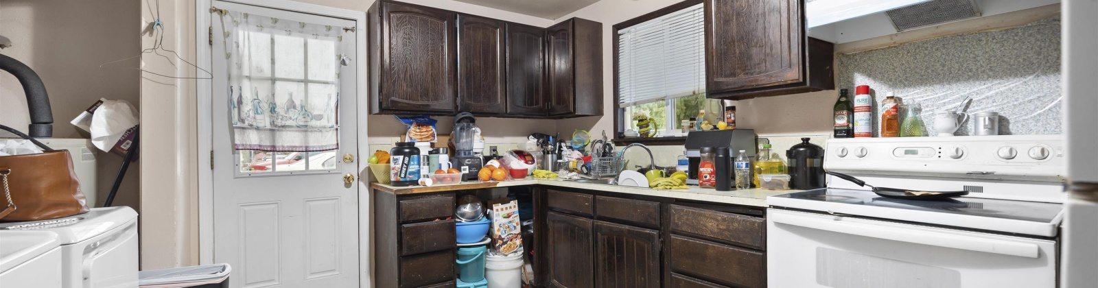 D Street, Wapato, Washington 98951, 5 Bedrooms Bedrooms, 0 ,3 BathroomsBathrooms,Multi-family,For Sale,D Street,0,290072