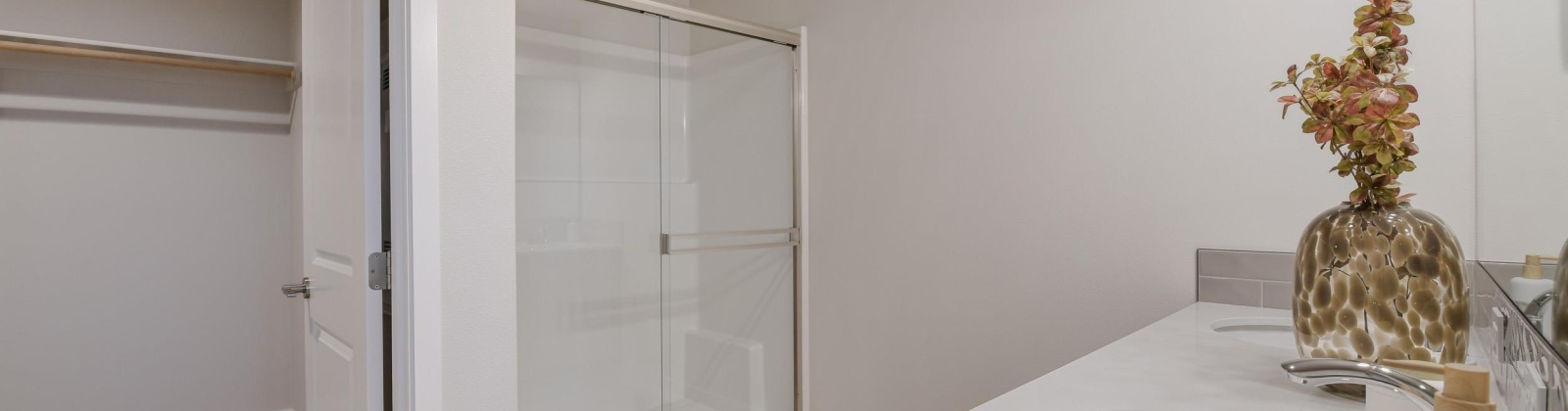 Road 114, Pasco, Washington 99301, 3 Bedrooms Bedrooms, 0 ,3 BathroomsBathrooms,Condos/townhomes,For Sale,Road 114,0,290078