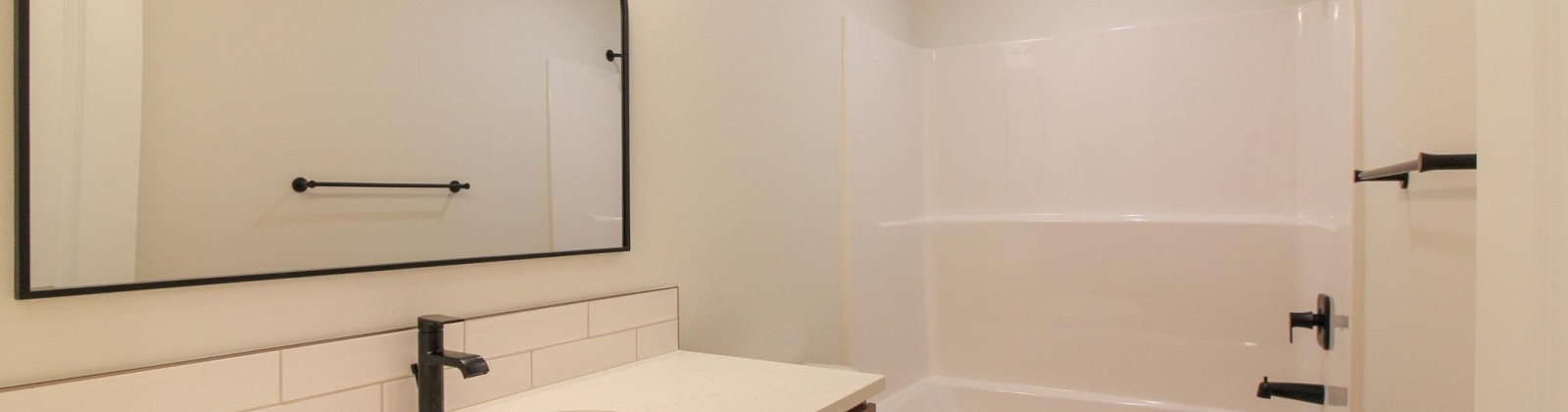 Road 34 Unit B, Pasco, Washington 99301, 3 Bedrooms Bedrooms, 0 ,2 BathroomsBathrooms,Condos/townhomes,For Rent,Road 34 Unit B,0,290085