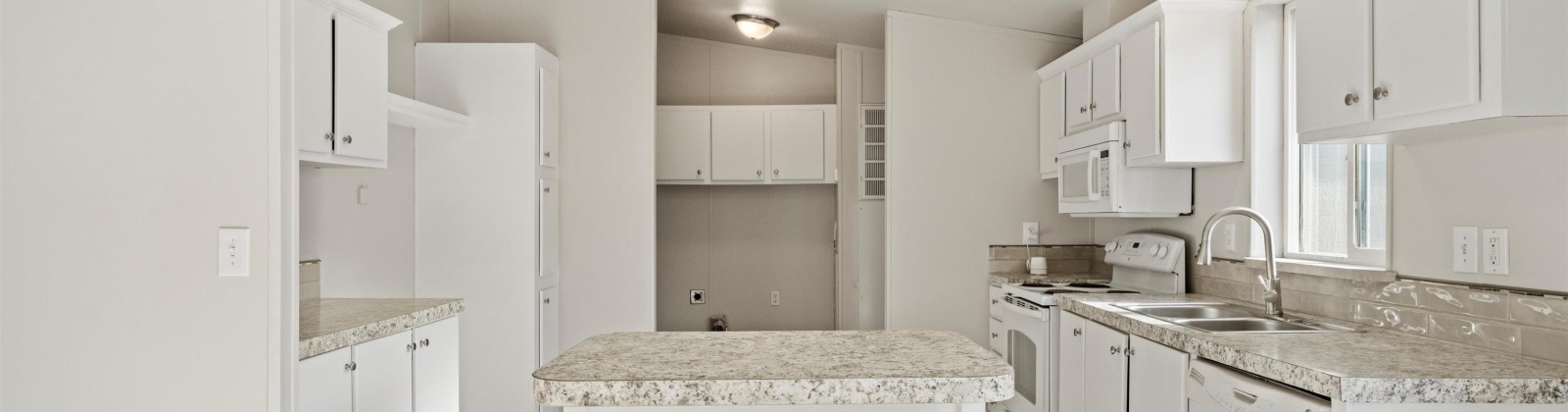 Lantana Ave, Richland, Washington 99336, 4 Bedrooms Bedrooms, 0 ,2 BathroomsBathrooms,Manufactured Homes,For Sale,Lantana Ave,0,290088