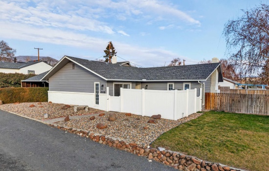 Ridgeway, Yakima, Washington 98901, 3 Bedrooms Bedrooms, 0 ,2 BathroomsBathrooms,Houses,For Sale,Ridgeway,0,290112
