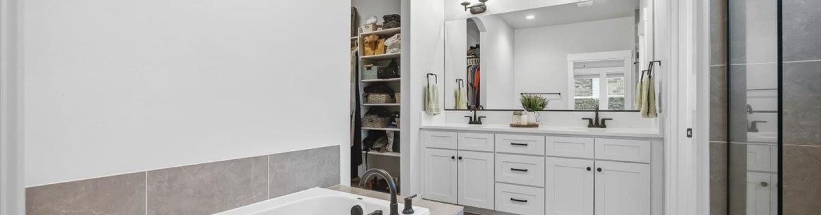 Maggio Loop, Richland, Washington 99352, 4 Bedrooms Bedrooms, 0 ,3 BathroomsBathrooms,Houses,For Sale,Maggio Loop,0,290109