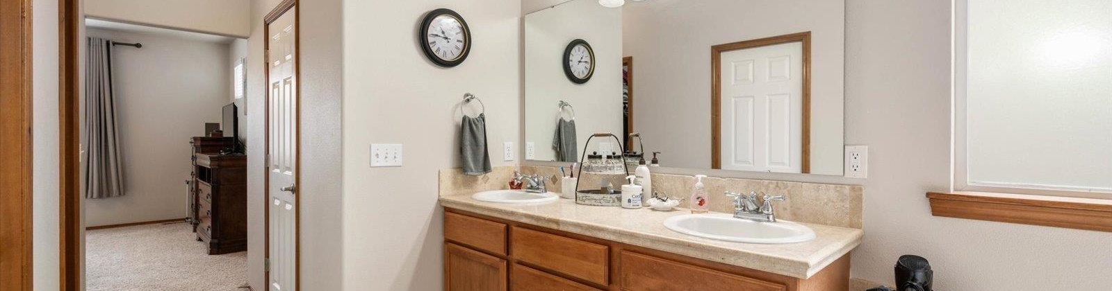 Keller Street, Kennewick, Washington 99337, 4 Bedrooms Bedrooms, 0 ,3 BathroomsBathrooms,Houses,For Sale,Keller Street,0,290107