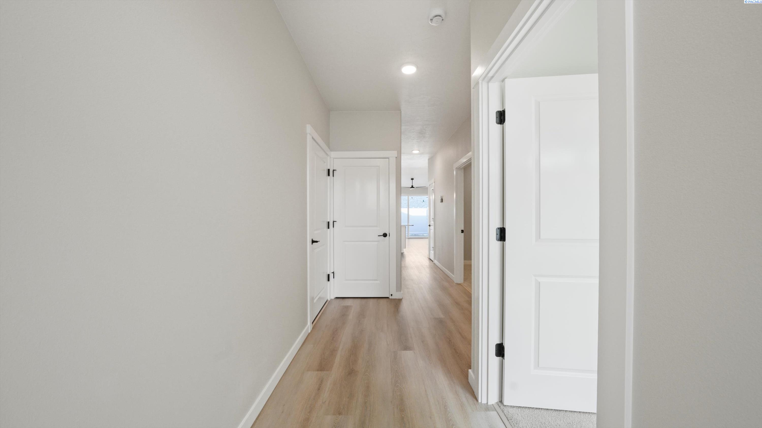 Kalani Ct, West Richland, Washington 99353, 2 Bedrooms Bedrooms, 0 ,2 BathroomsBathrooms,Condos/townhomes,For Sale,Kalani Ct,0,290105