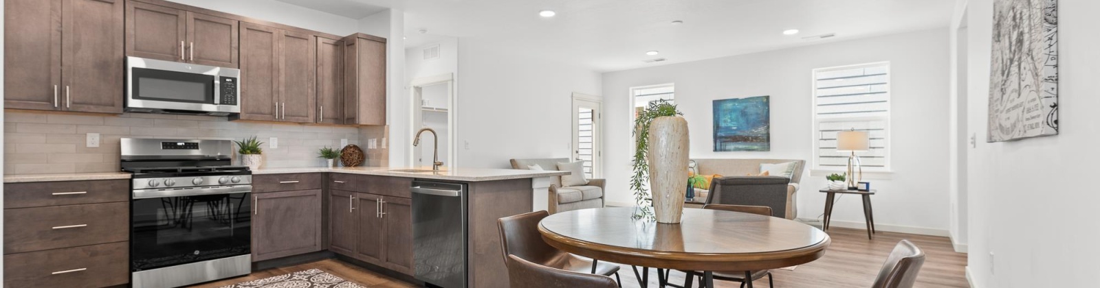 Snowking Street, Richland, Washington 99352, 3 Bedrooms Bedrooms, 0 ,3 BathroomsBathrooms,Houses,For Sale,Snowking Street,0,290123