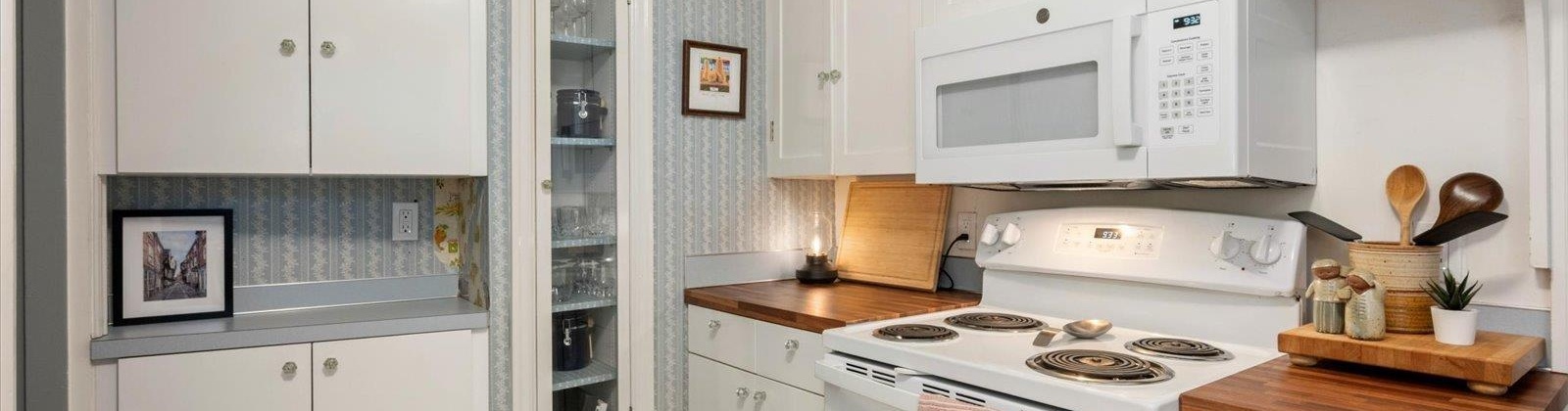 West 1st Avenue, Kennewick, Washington 99336, 3 Bedrooms Bedrooms, 0 ,2 BathroomsBathrooms,Houses,For Sale,West 1st Avenue,0,290122