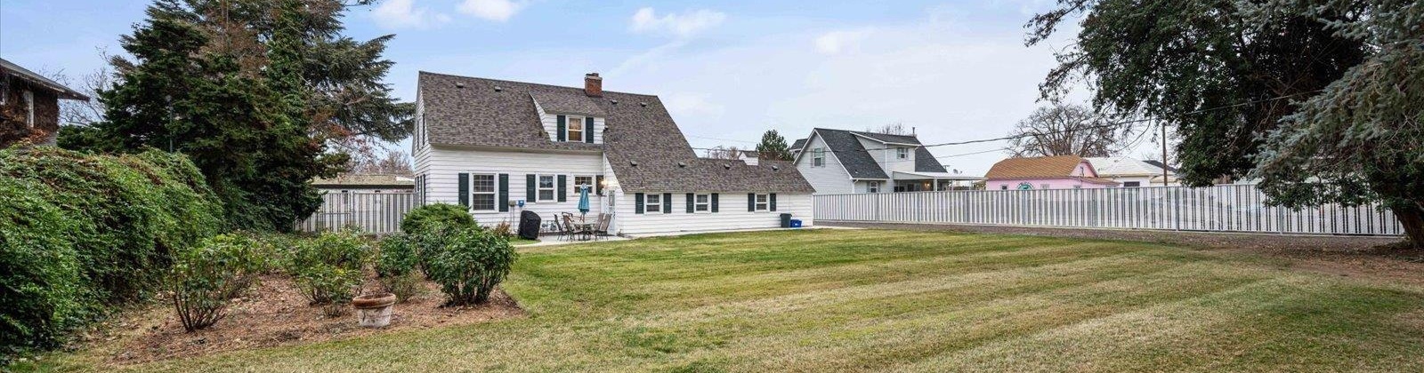 West 1st Avenue, Kennewick, Washington 99336, 3 Bedrooms Bedrooms, 0 ,2 BathroomsBathrooms,Houses,For Sale,West 1st Avenue,0,290122