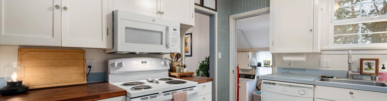 West 1st Avenue, Kennewick, Washington 99336, 3 Bedrooms Bedrooms, 0 ,2 BathroomsBathrooms,Houses,For Sale,West 1st Avenue,0,290122