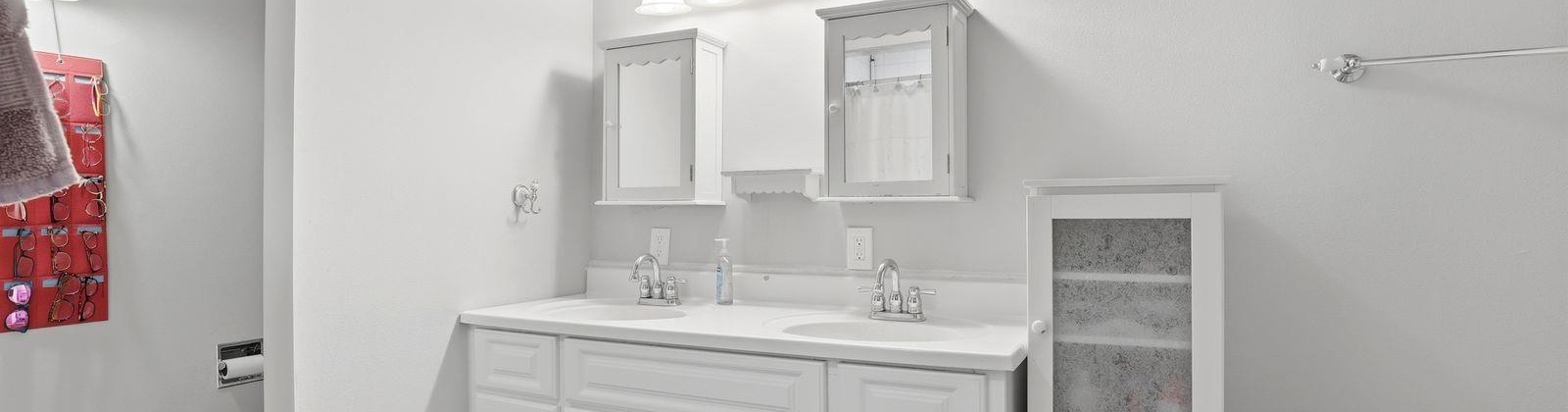 38th st, Yakima, Washington 98901, 3 Bedrooms Bedrooms, 0 ,2 BathroomsBathrooms,For Sale,38th st,0,290134