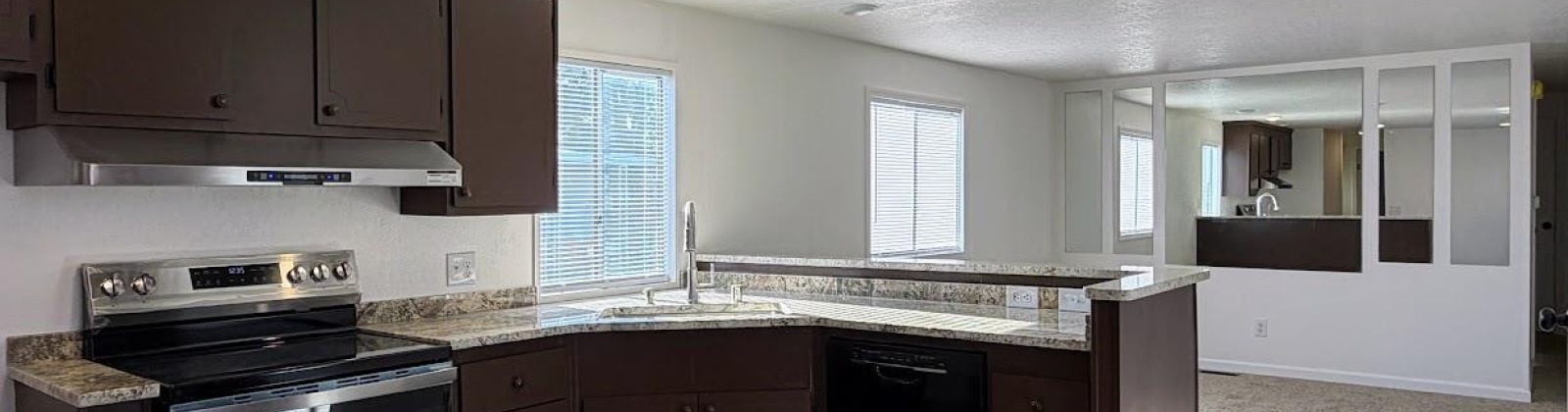 19th Ave, Kennewick, Washington 99337, 3 Bedrooms Bedrooms, 0 ,2 BathroomsBathrooms,Manufactured Homes,For Sale,19th Ave,0,290132