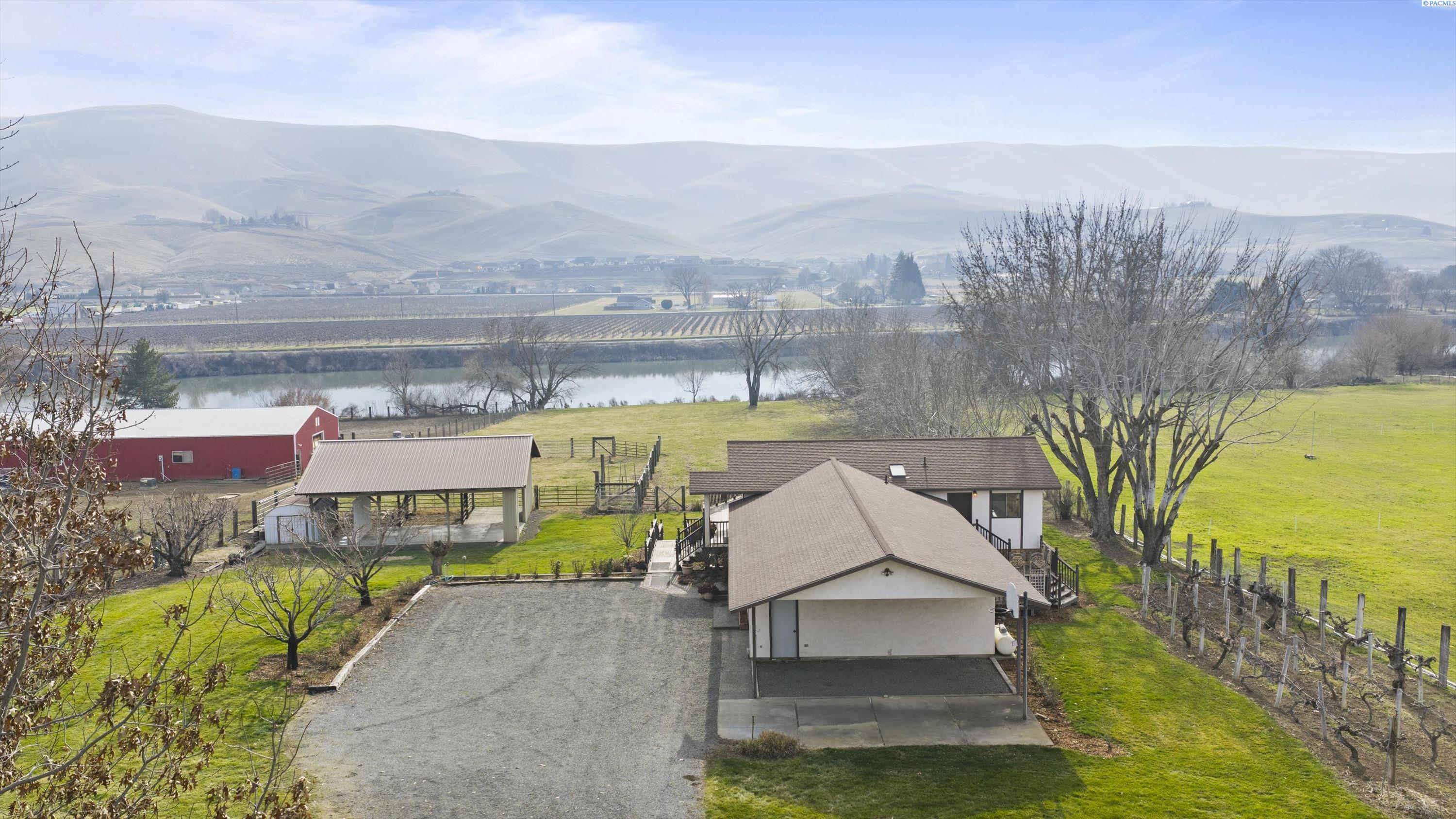 W North River Rd, Prosser, Washington 99305, 4 Bedrooms Bedrooms, 0 ,4 BathroomsBathrooms,Houses,For Sale,W North River Rd,0,290131