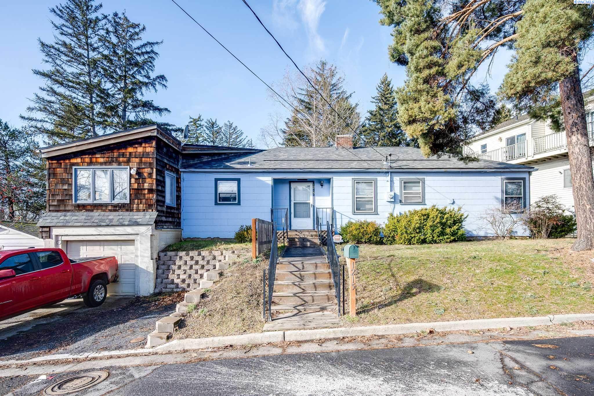 Myrtle St, Pullman, Washington 99163, 5 Bedrooms Bedrooms, 0 ,2 BathroomsBathrooms,Houses,For Sale,Myrtle St,0,290143