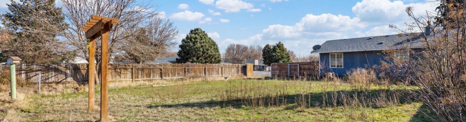 Ella St, Pasco, Washington 99301, 4 Bedrooms Bedrooms, 0 ,2 BathroomsBathrooms,Houses,For Sale,Ella St,0,290139