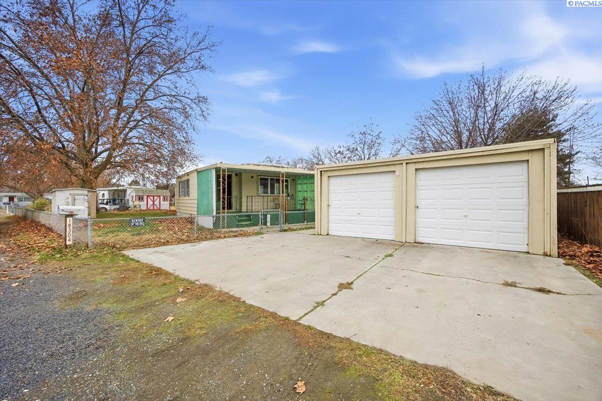 Hawthorne, Kennewick, Washington 99337, 2 Bedrooms Bedrooms, 0 ,1 BathroomBathrooms,Manufactured Homes,For Sale,Hawthorne,0,289384