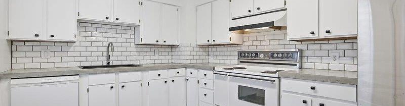 6th Place, Kennewick, Washington 99336, 3 Bedrooms Bedrooms, 0 ,2 BathroomsBathrooms,Houses,For Sale,6th Place,0,290165