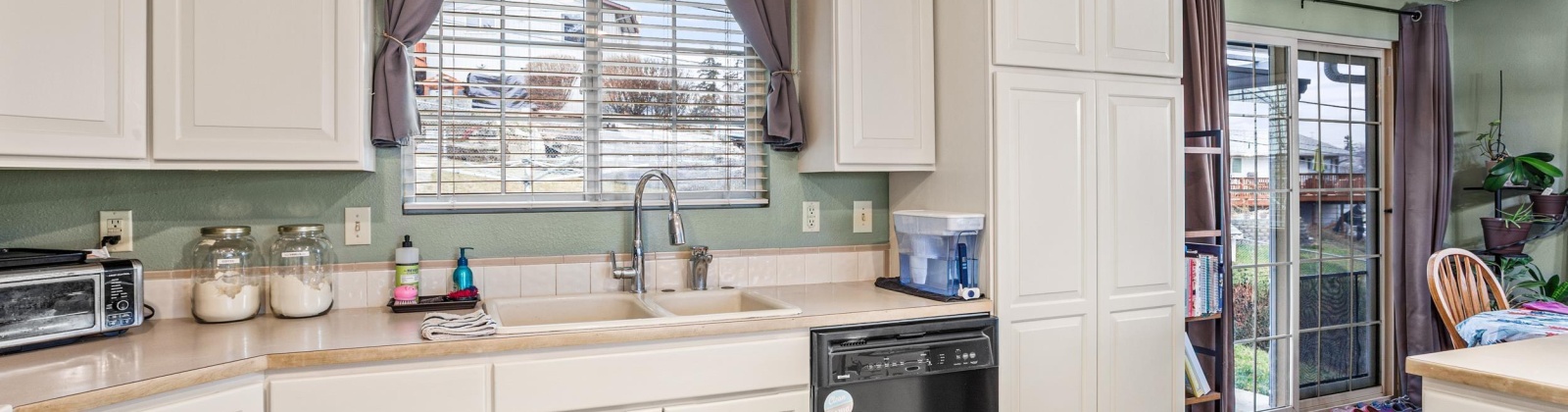 12th Street, Selah, Washington 98942, 3 Bedrooms Bedrooms, 0 ,2 BathroomsBathrooms,Houses,For Sale,12th Street,0,290177